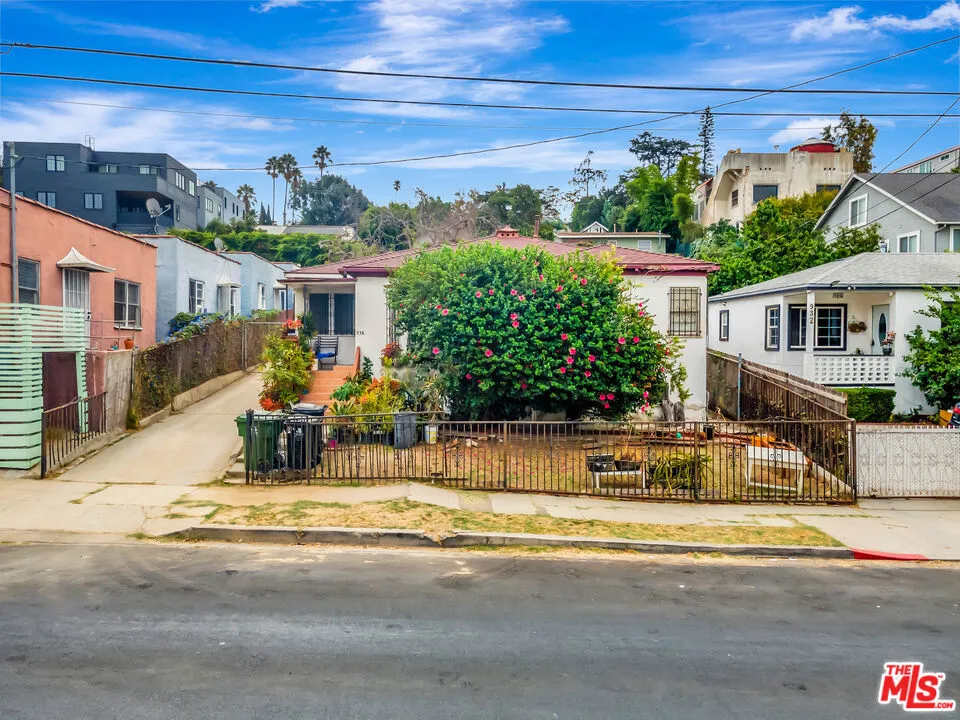 938 Hyperion Avenue, Los Angeles, California 90029 home-pic-21